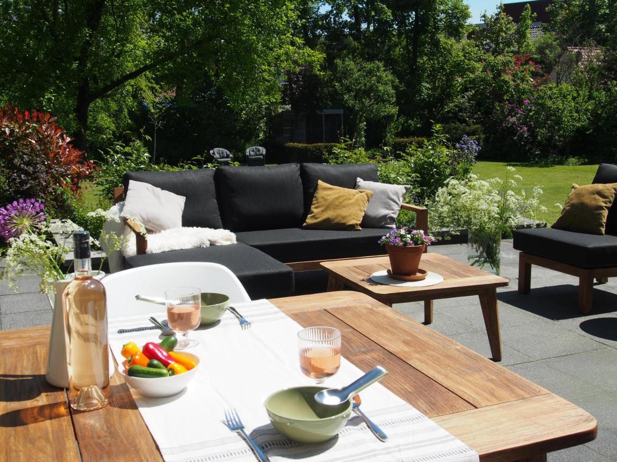 Apartamento De Oude Dokterspraktijk Zuidhorn Exterior foto