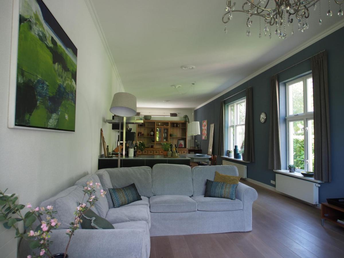 Apartamento De Oude Dokterspraktijk Zuidhorn Exterior foto